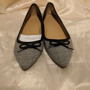Banana Republic flats